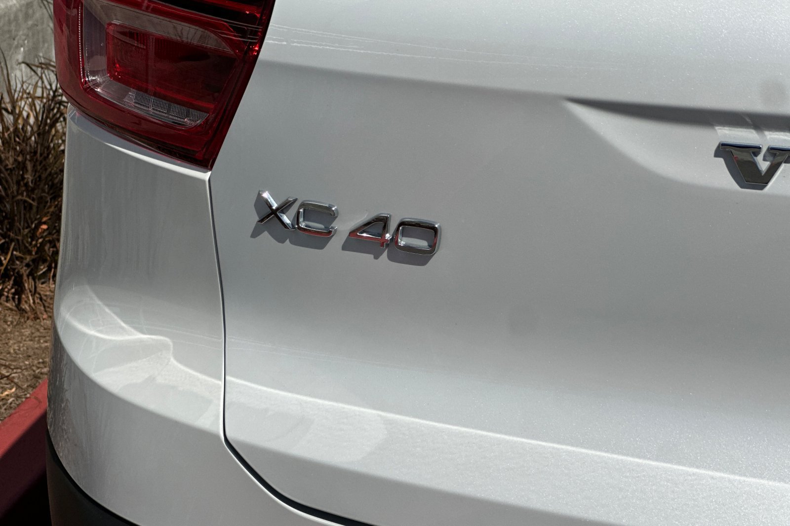 Certified 2025 Volvo XC40 B5 Ultra AWD/4WD image 13