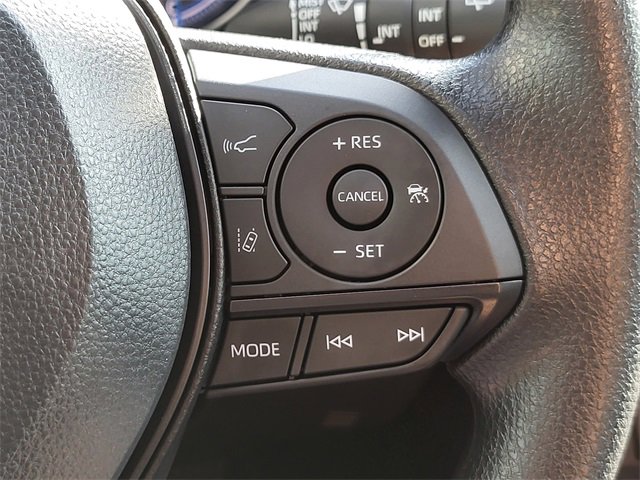 Used 2025 Toyota RAV4 XLE image 24