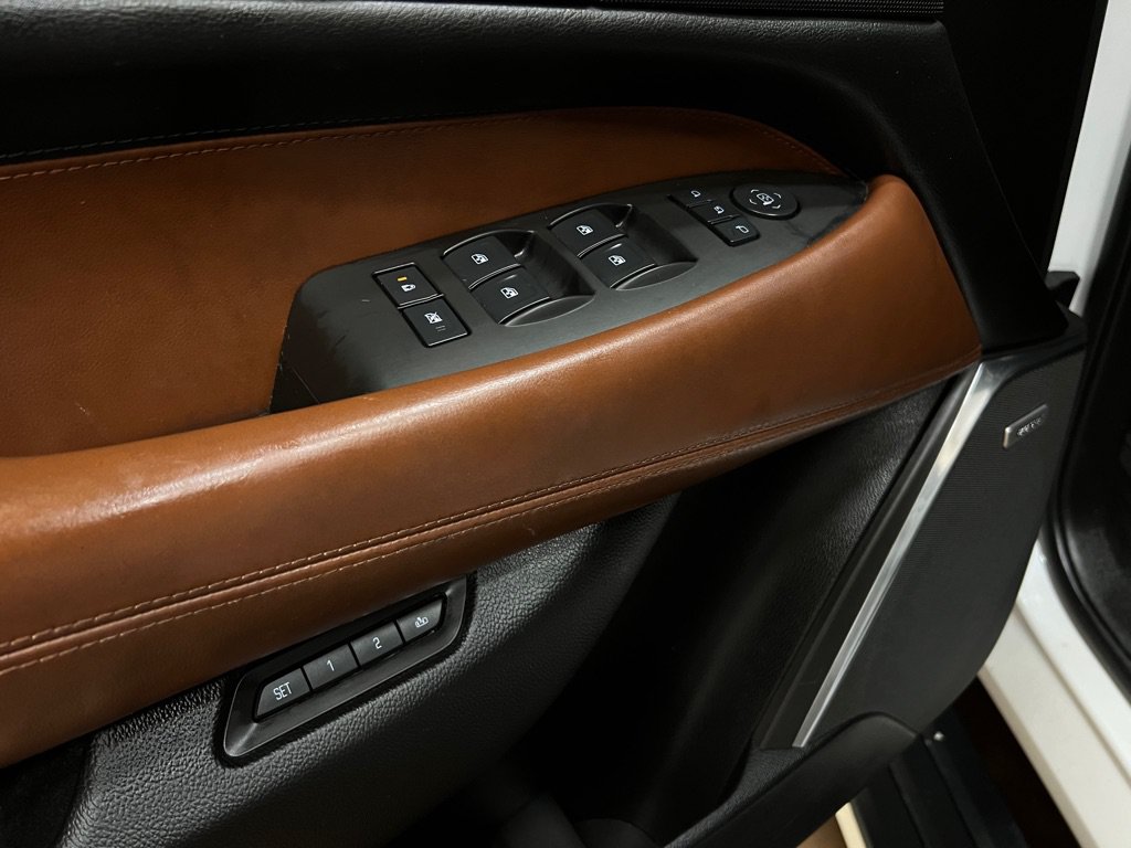 Used 2016 Cadillac Escalade Premium AWD/4WD image 35