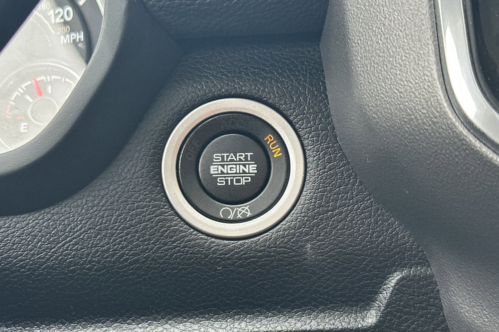 Used 2024 RAM 3500 Laramie w/ Sport Appearance Package image 33