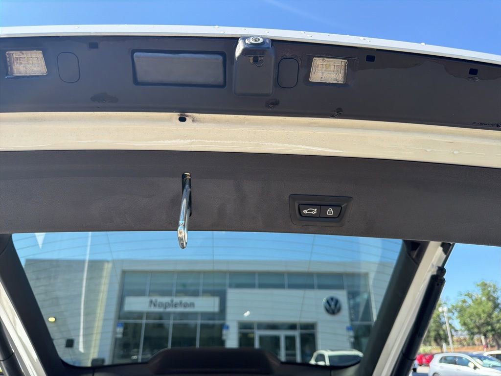 Used 2023 BMW X6 xDrive40i w/ Executive Package AWD/4WD image 21