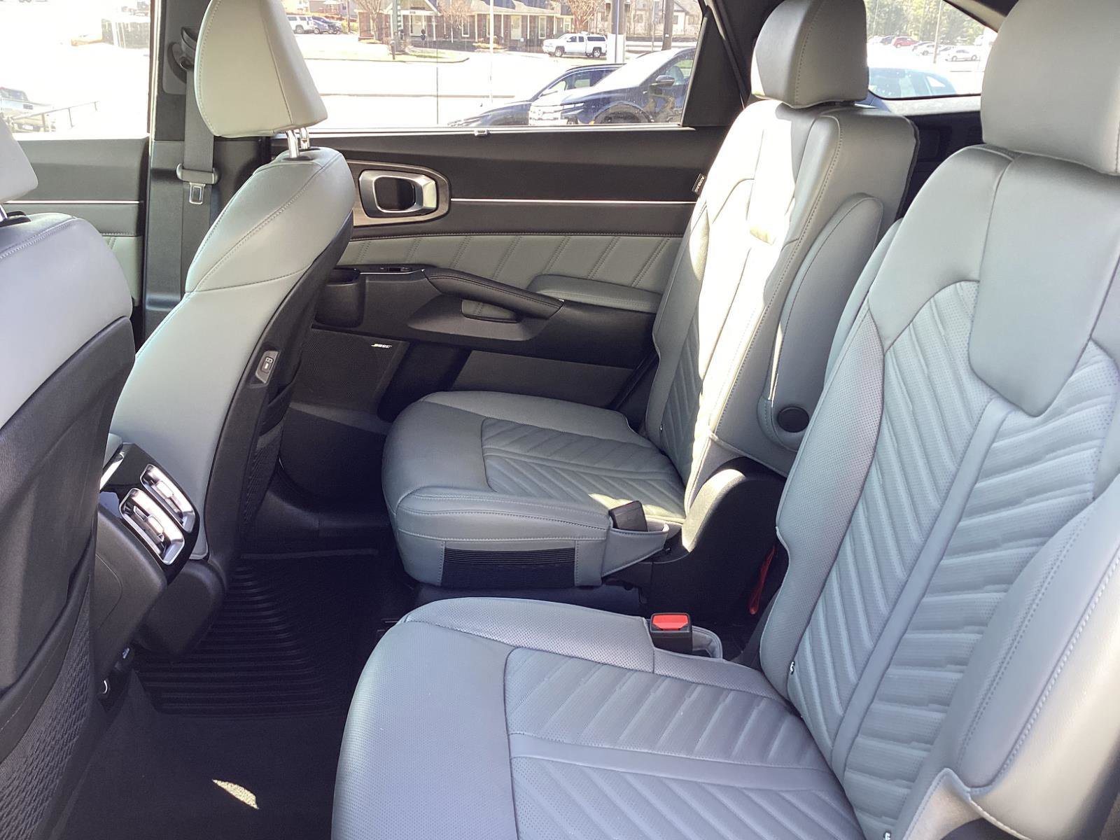Used 2024 Kia Sorento SX Prestige w/ Sage Leather Package image 16