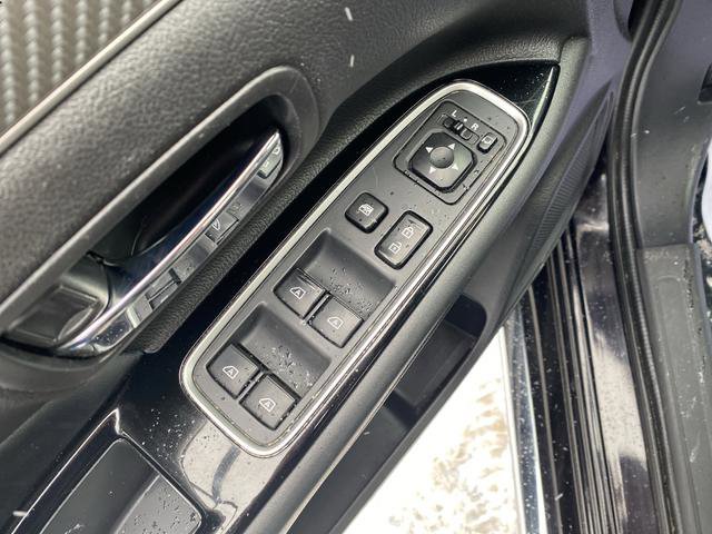 Used 2019 Mitsubishi Outlander SEL image 19