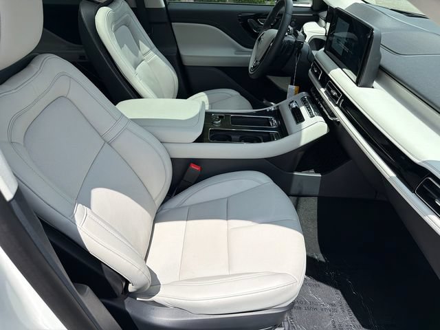New 2026 Lincoln Aviator Reserve w/ Luxury Package AWD/4WD image 13
