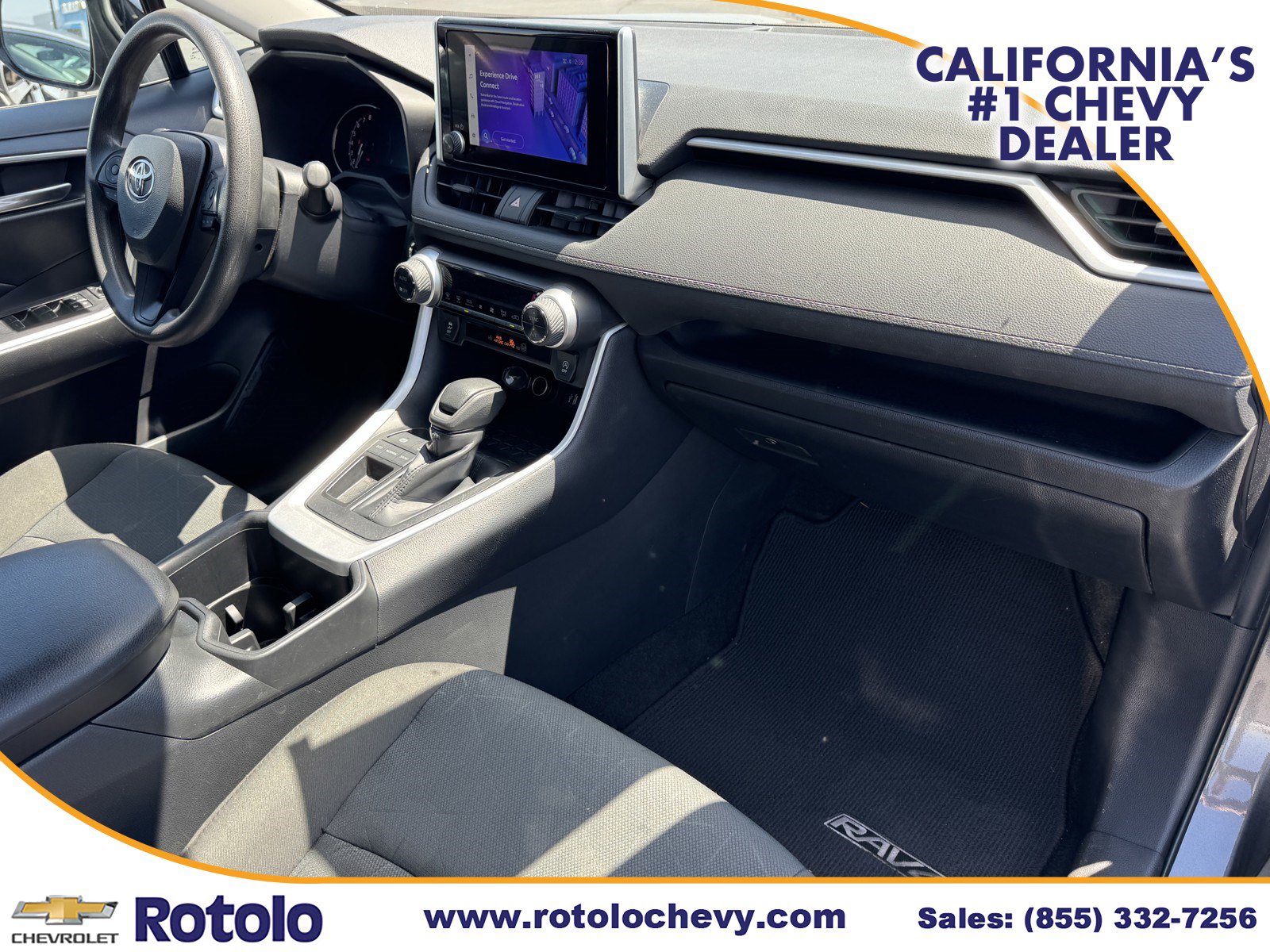 Used 2024 Toyota RAV4 XLE FWD image 7
