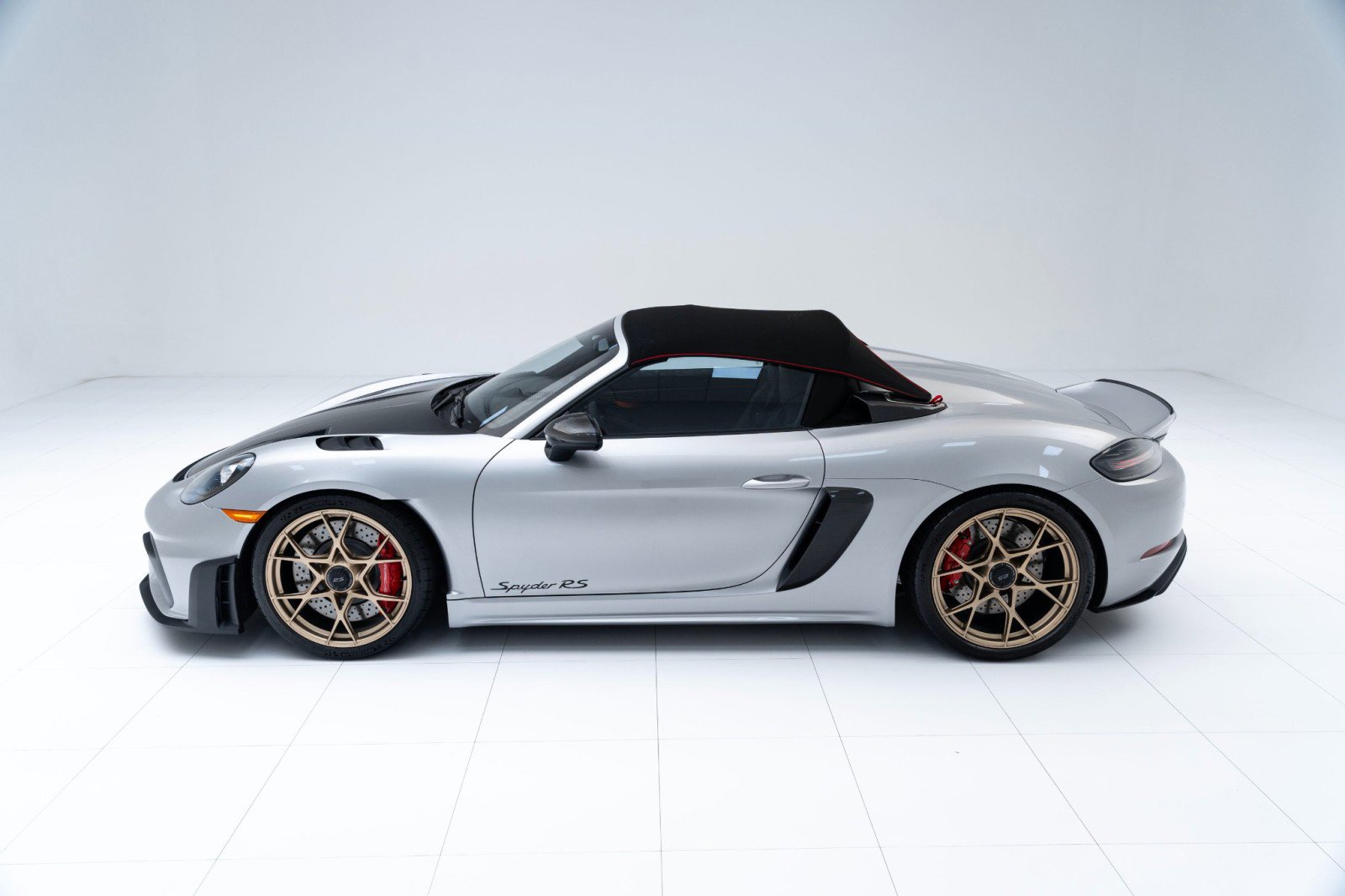 Certified 2025 Porsche 718 Boxster Spyder RS image 2