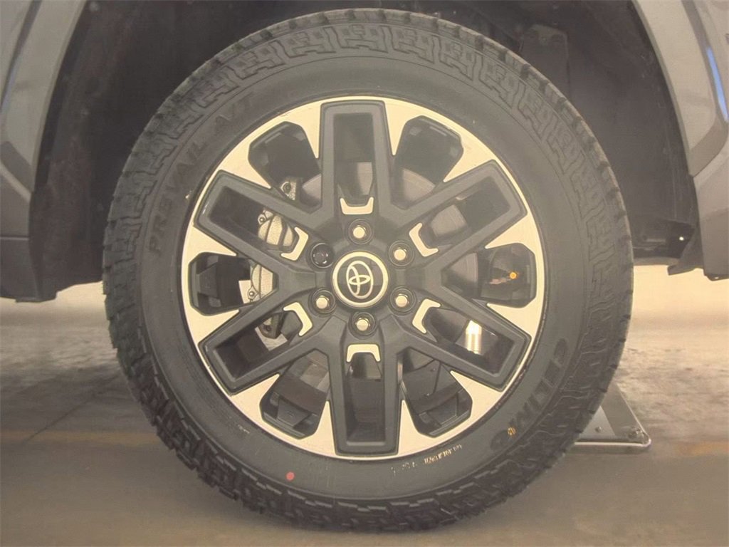 Used 2024 Toyota Tundra Limited image 11