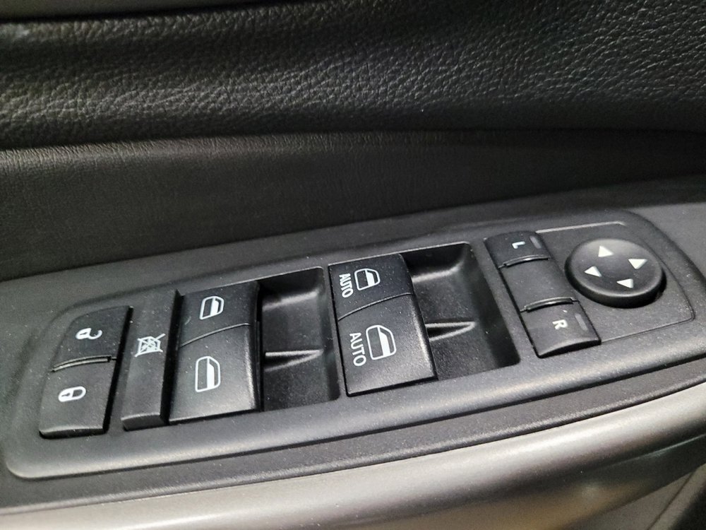 Used 2019 Jeep Cherokee High Altitude AWD/4WD image 33