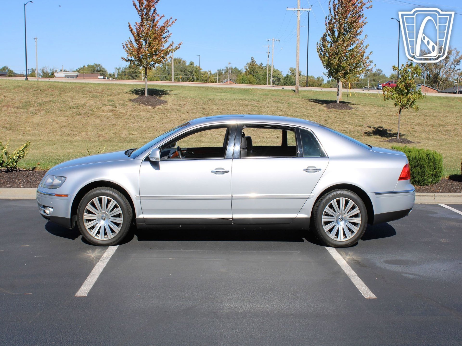 Used 2006 Volkswagen Phaeton V8 image 2
