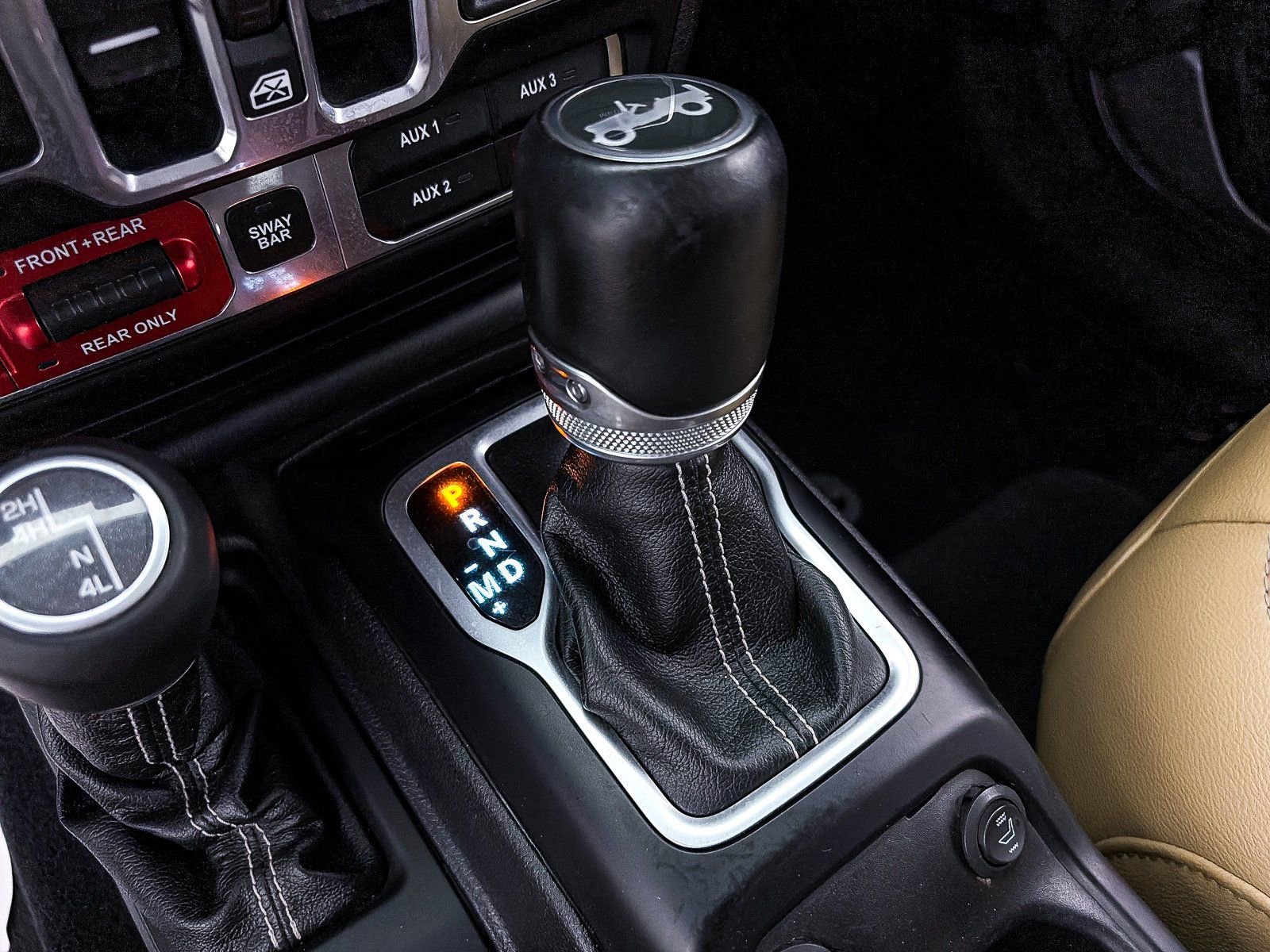 Used 2018 Jeep Wrangler Unlimited Rubicon w/ Steel Bumper Group image 24