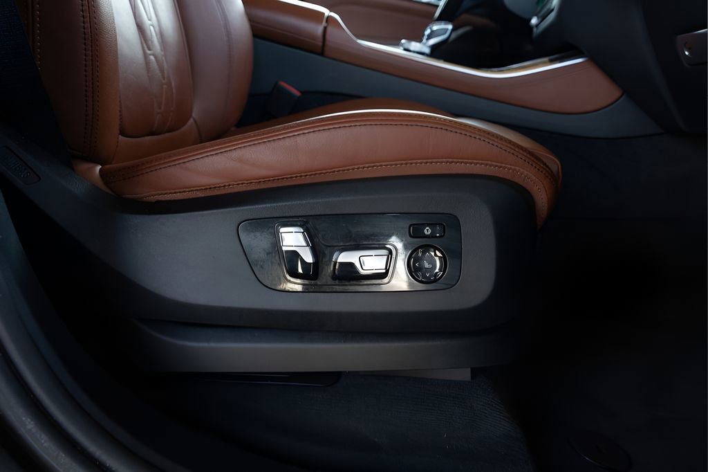 Used 2022 BMW X5 xDrive40i w/ M Sport Package AWD/4WD image 88