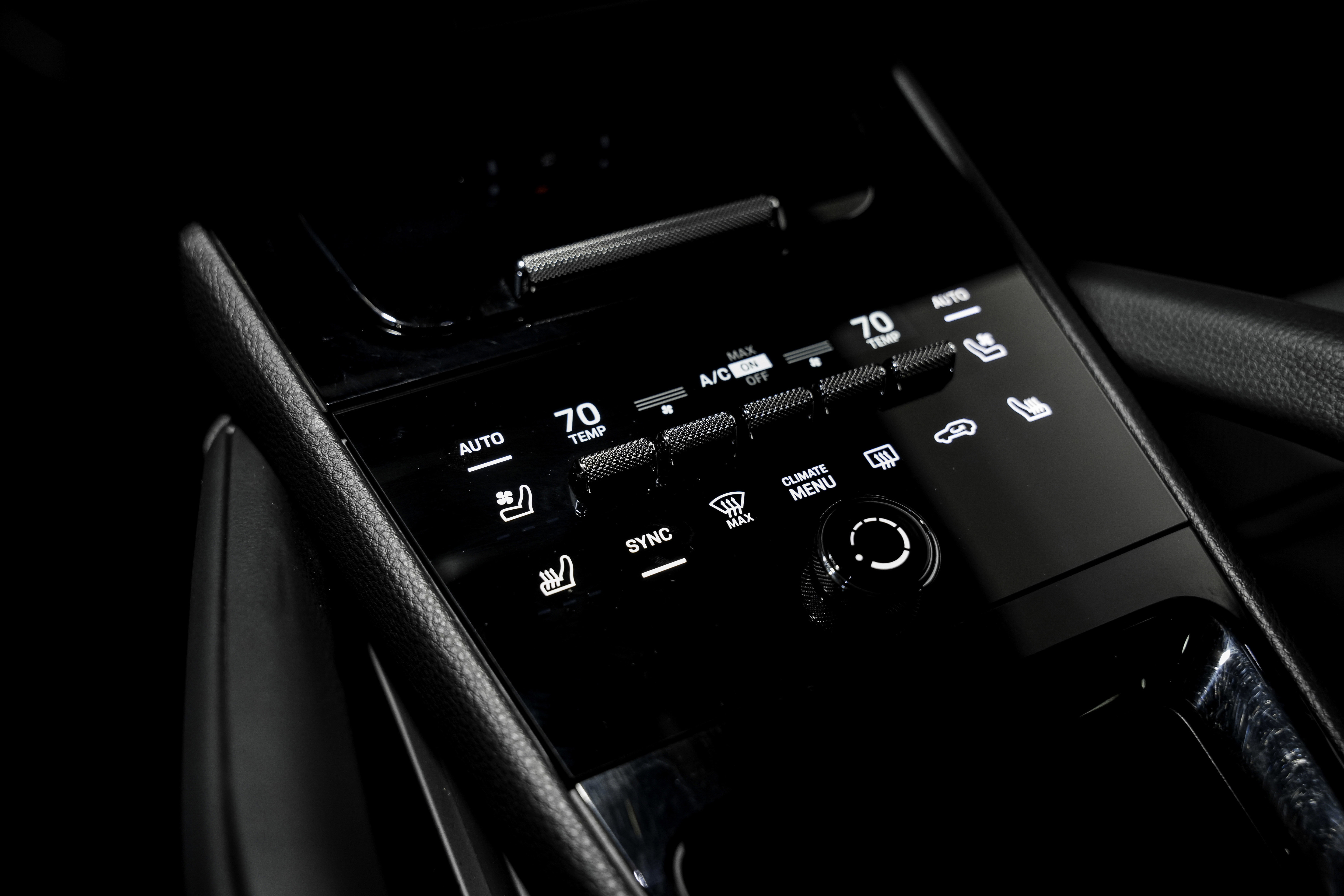 Used 2024 Porsche Cayenne Coupe image 14