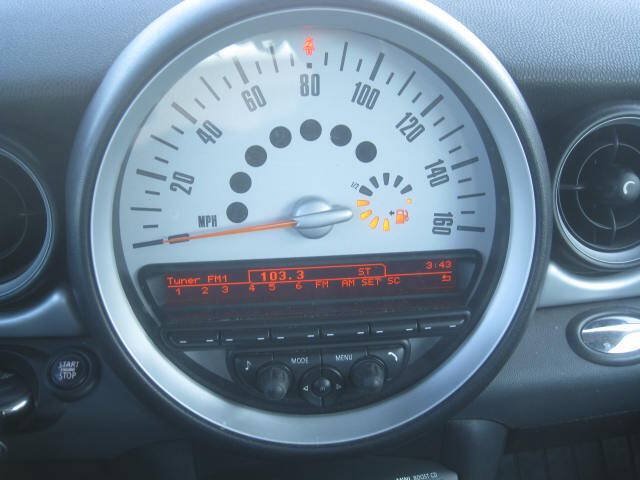 Used 2011 MINI Cooper Hardtop FWD image 16