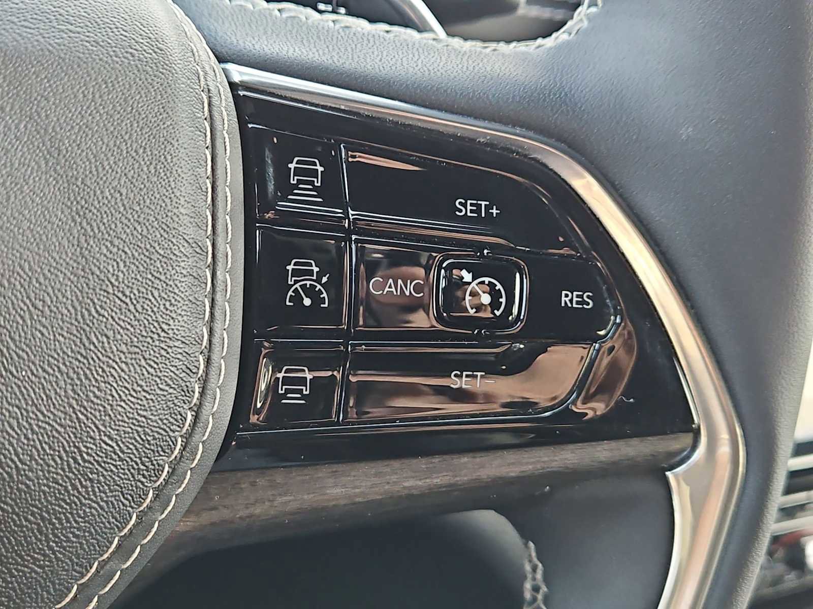 Used 2023 Jeep Grand Cherokee L Overland image 26