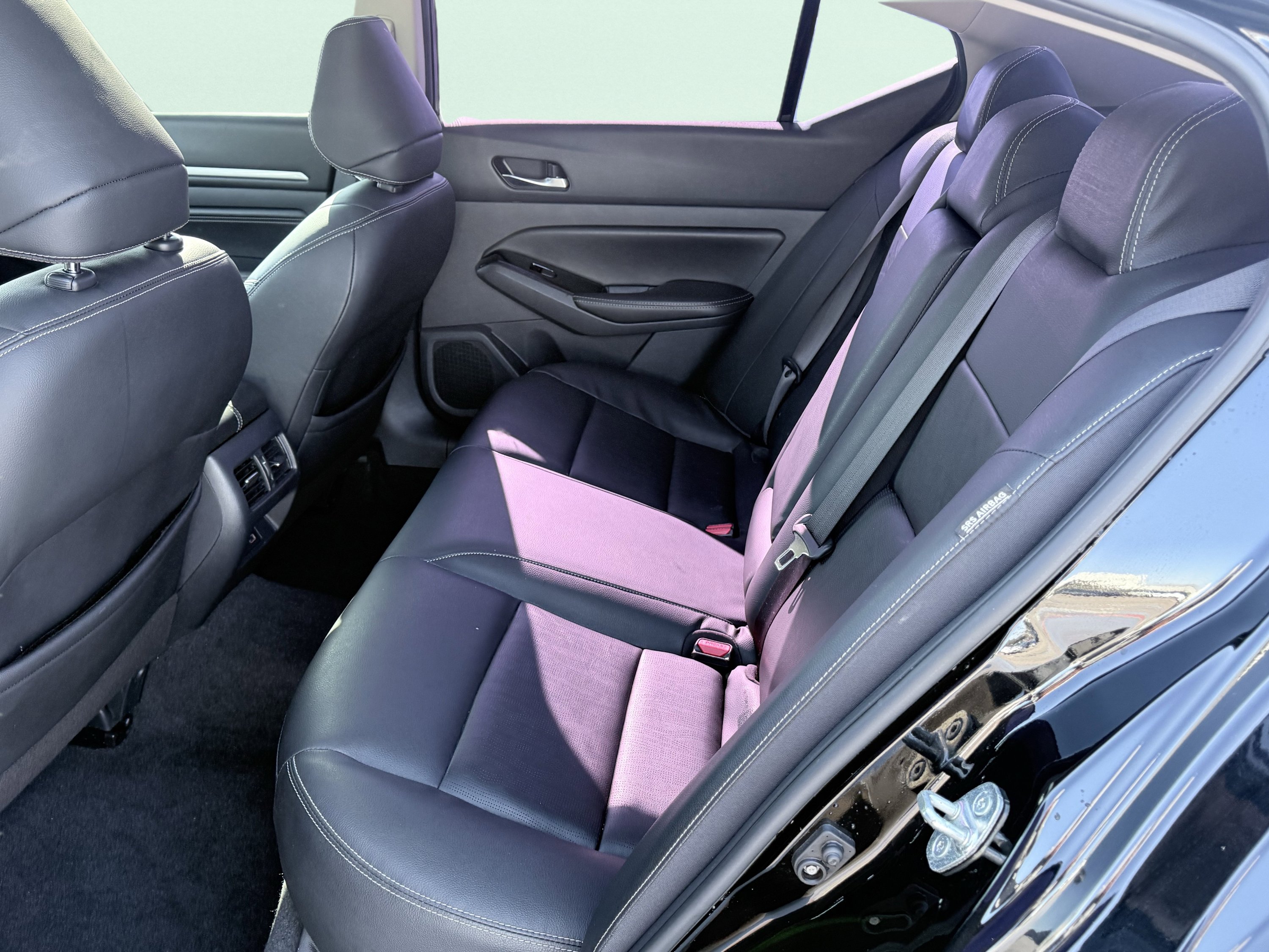Used 2020 Nissan Altima 2.0 Platinum FWD image 27