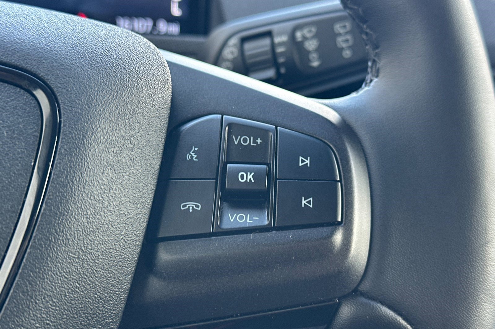 Used 2023 Ford Mustang Mach-E Select image 31