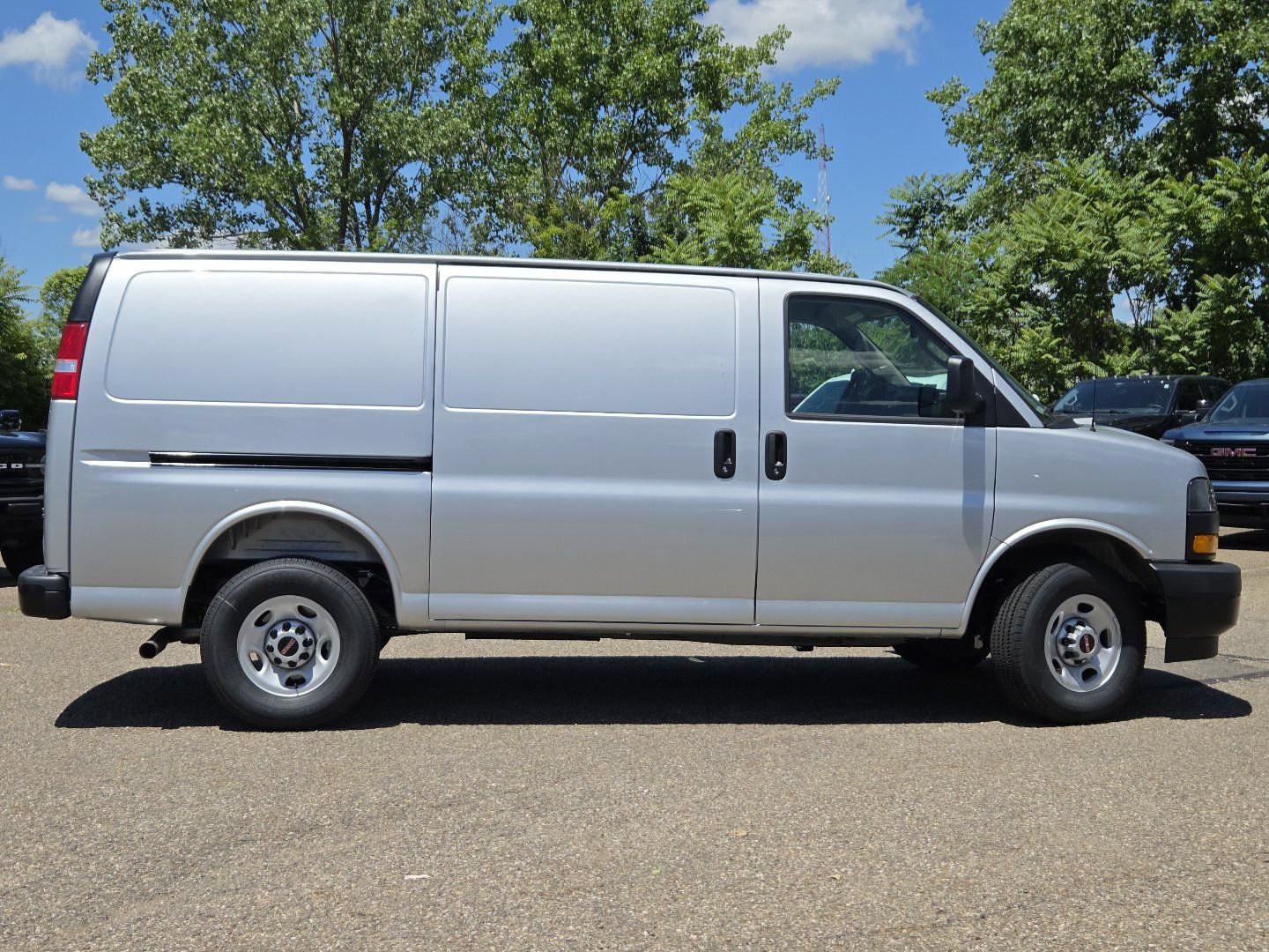 New 2026 GMC Savana 2500 w/ Driver Convenience Package RWD image 13