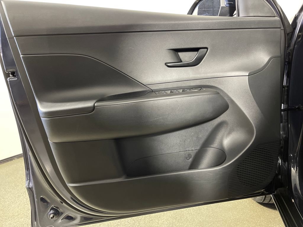 Certified 2025 Hyundai Kona SEL FWD image 19