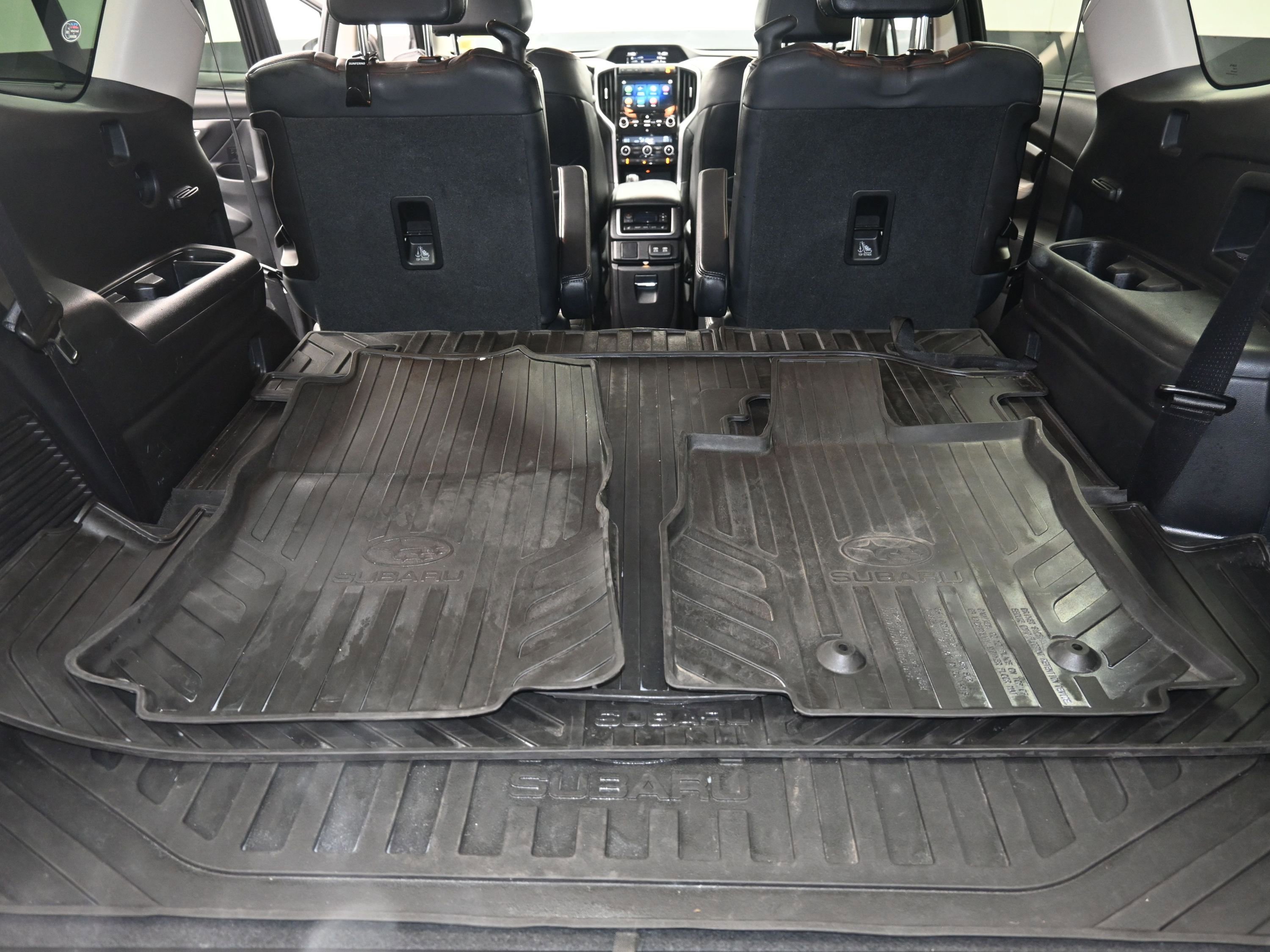 Used 2022 Subaru Ascent Limited image 27