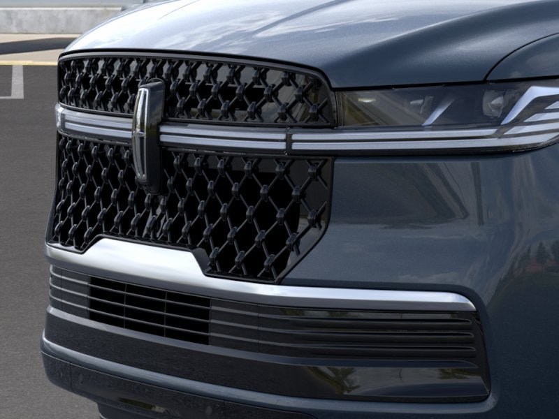 New 2026 Lincoln Navigator Reserve AWD/4WD image 17