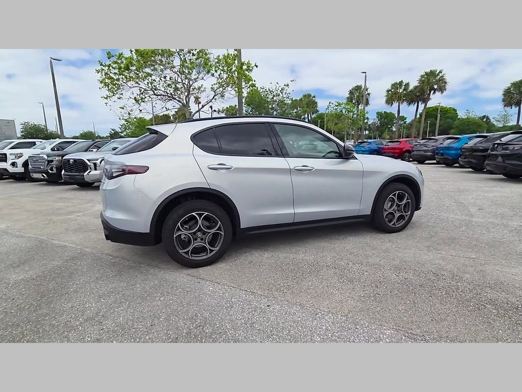 New 2025 Alfa Romeo Stelvio Sprint AWD/4WD image 24