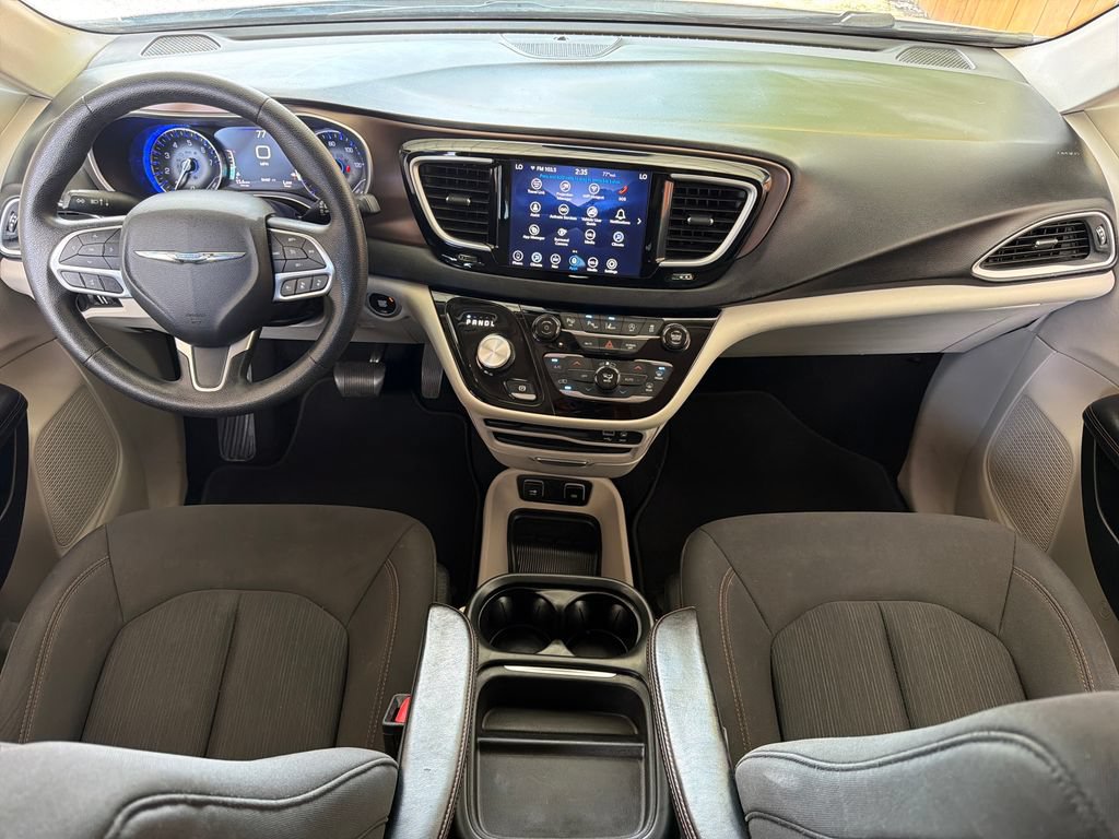 Used 2019 Chrysler Pacifica Touring Plus w/ Advanced Safetytec Group FWD image 25
