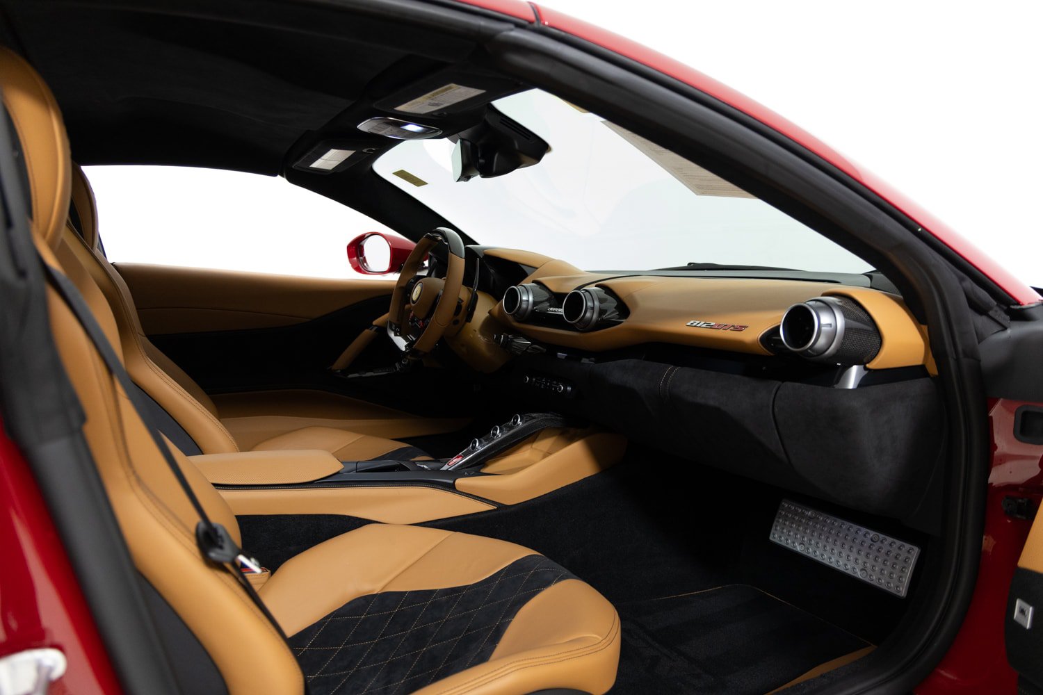 Used 2022 Ferrari 812 GTS RWD image 30