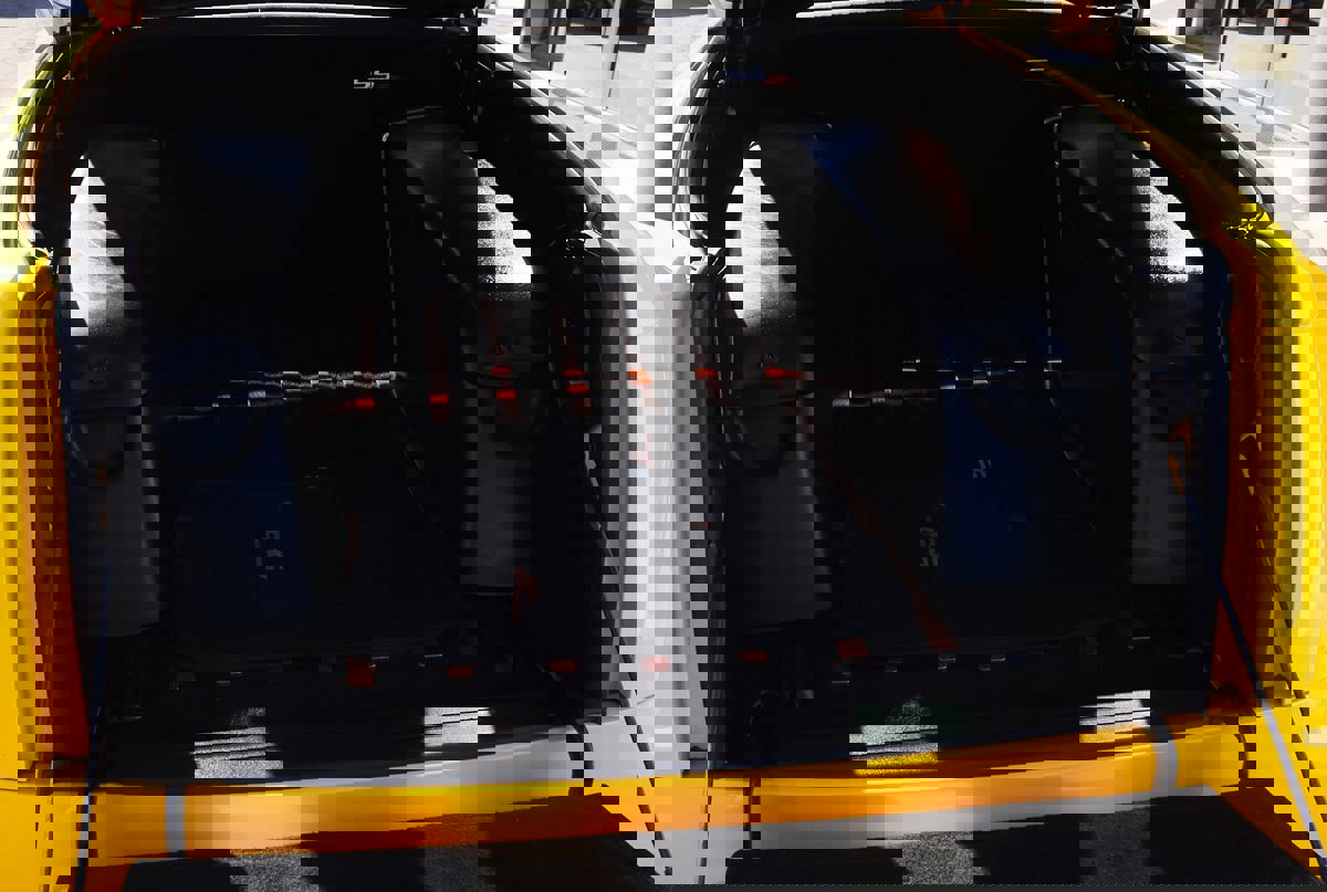 Used 2005 Chevrolet SSR w/ Preferred Equipment Group image 27