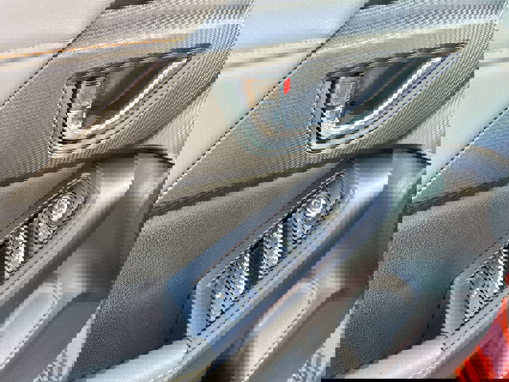 Used 2024 Subaru Crosstrek 2.5i Limited w/ Crosstrek Mirror Package image 13