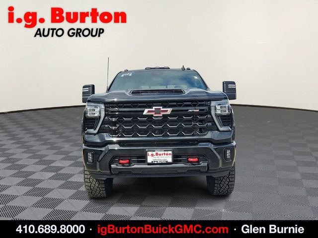 Used 2024 Chevrolet Silverado 2500 ZR2 w/ Technology Package image 2