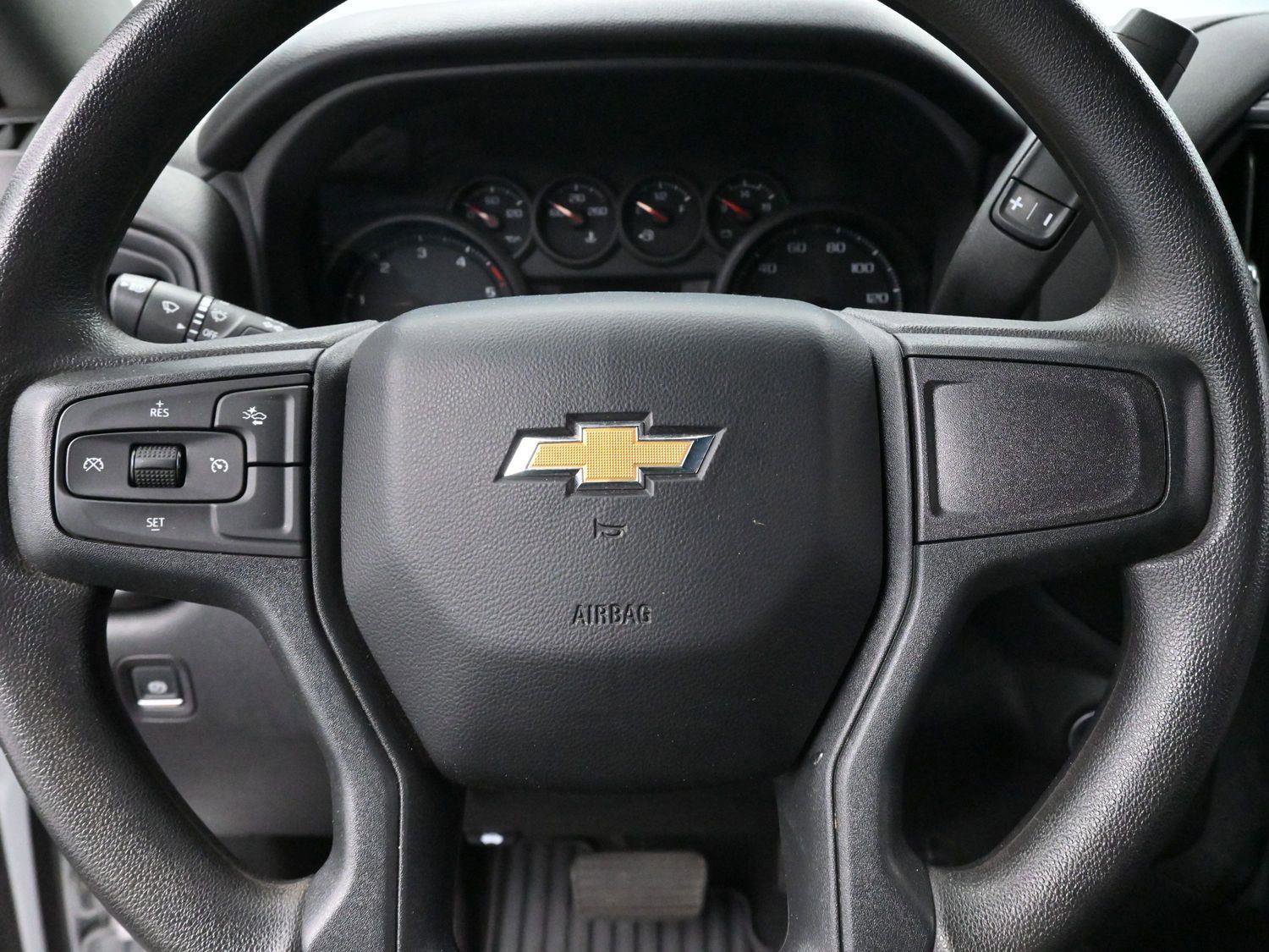 Used 2024 Chevrolet Silverado 2500 Custom w/ Custom Value Package image 16