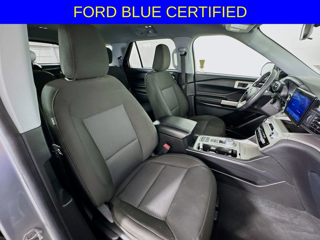 Used 2022 Ford Explorer XLT image 28