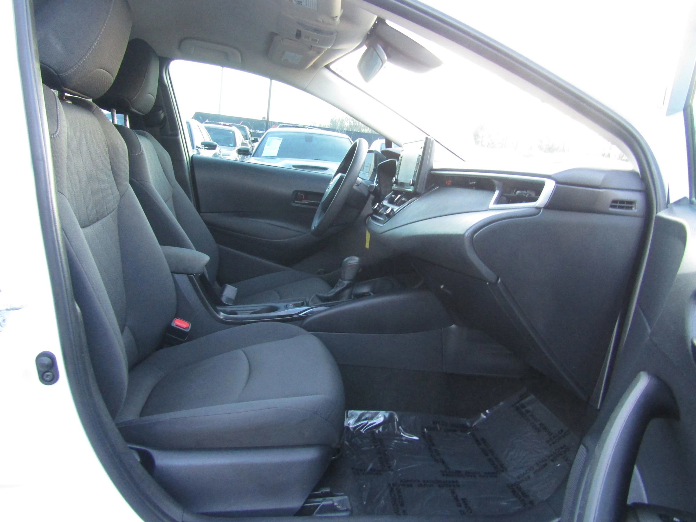 Used 2022 Toyota Corolla LE image 13