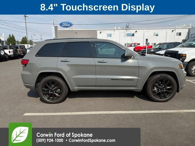 Used 2020 Jeep Grand Cherokee Altitude AWD/4WD image 11