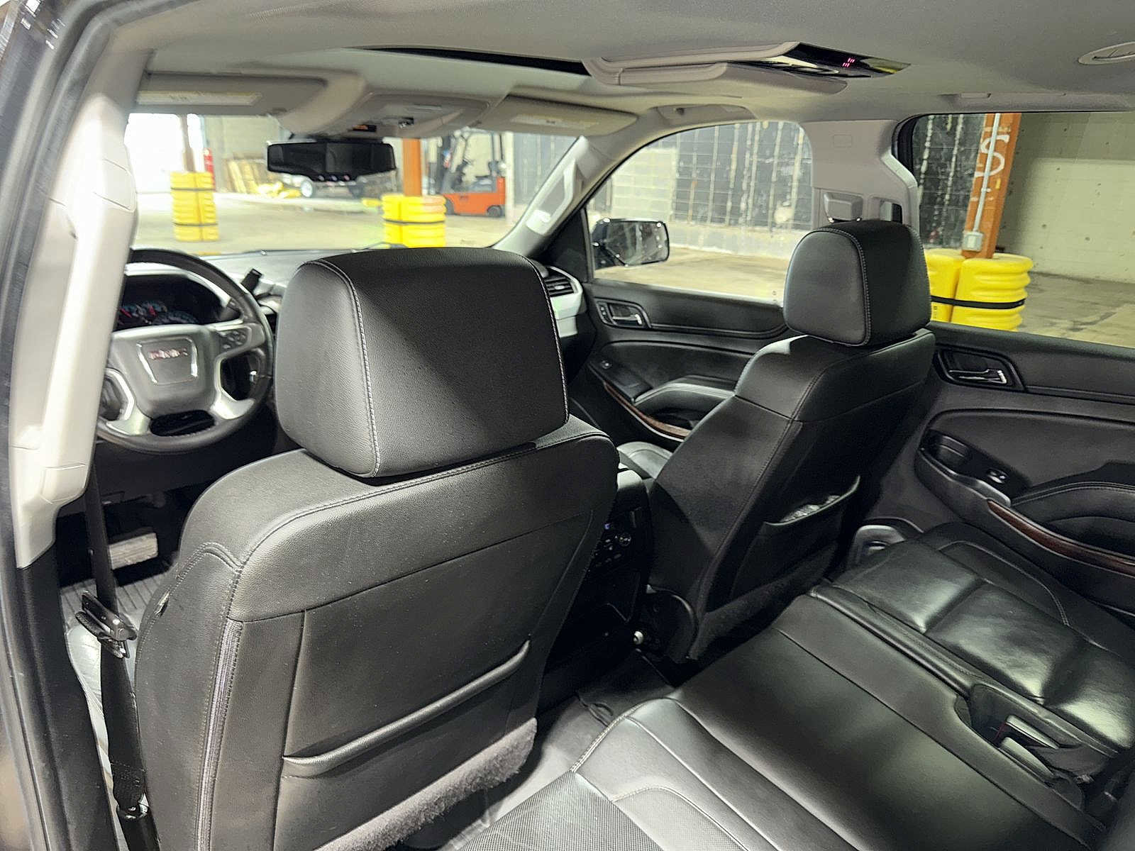 Used 2020 GMC Yukon XL SLT w/ Premium Edition image 30