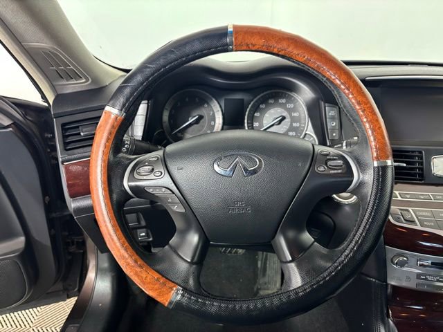 Used 2017 INFINITI Q70 3.7 RWD image 12