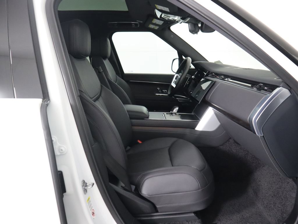 New 2026 Land Rover Range Rover Long Wheelbase SE image 22