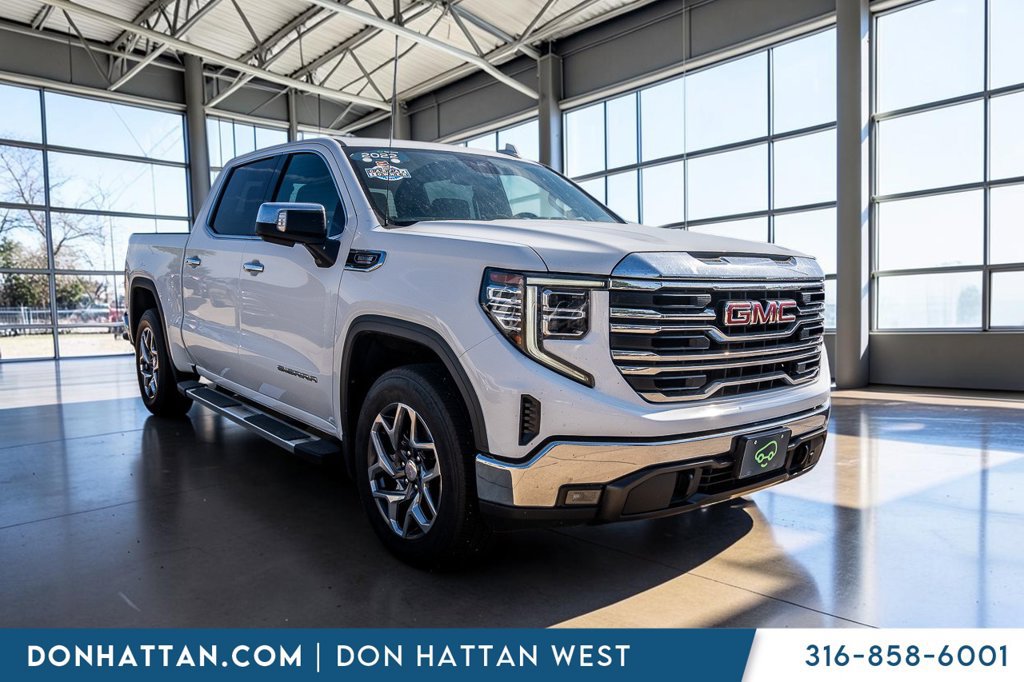 Used 2022 GMC Sierra 1500 SLT AWD/4WD image 32
