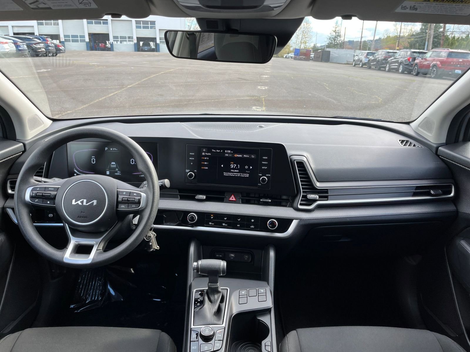 Used 2025 Kia Sportage LX image 34