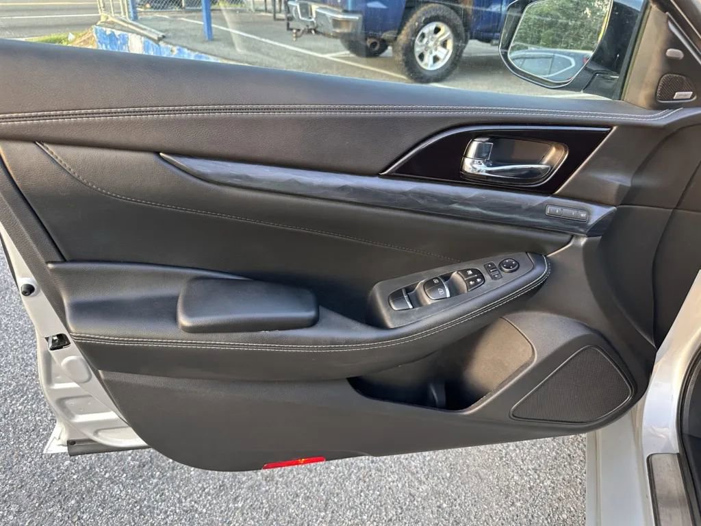 Used 2019 Nissan Maxima Platinum w/ Illumination Package image 9