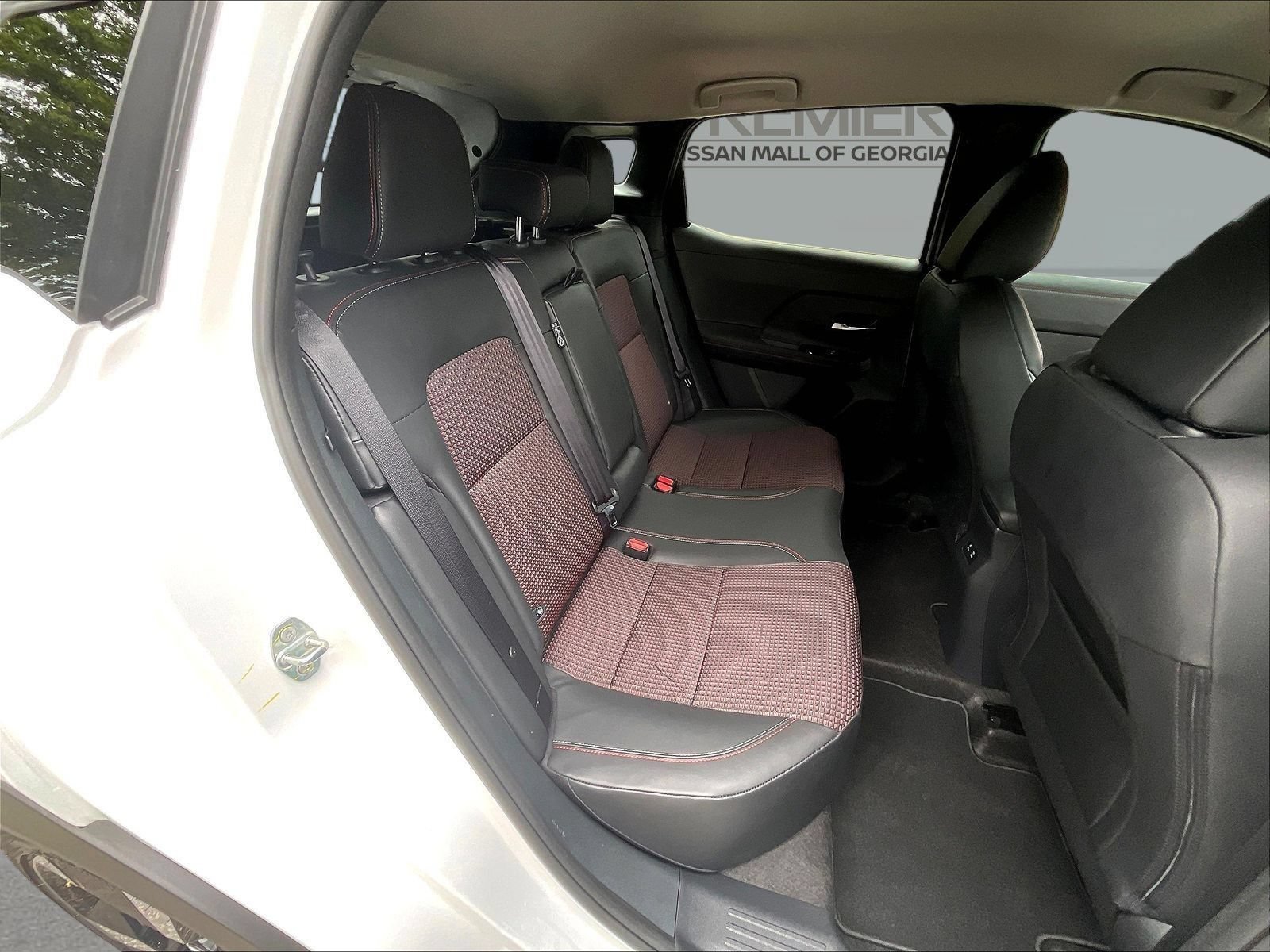 Certified 2025 Nissan Kicks SR FWD image 27