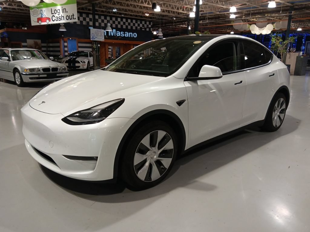 Used 2023 Tesla Model Y Long Range AWD/4WD image 7