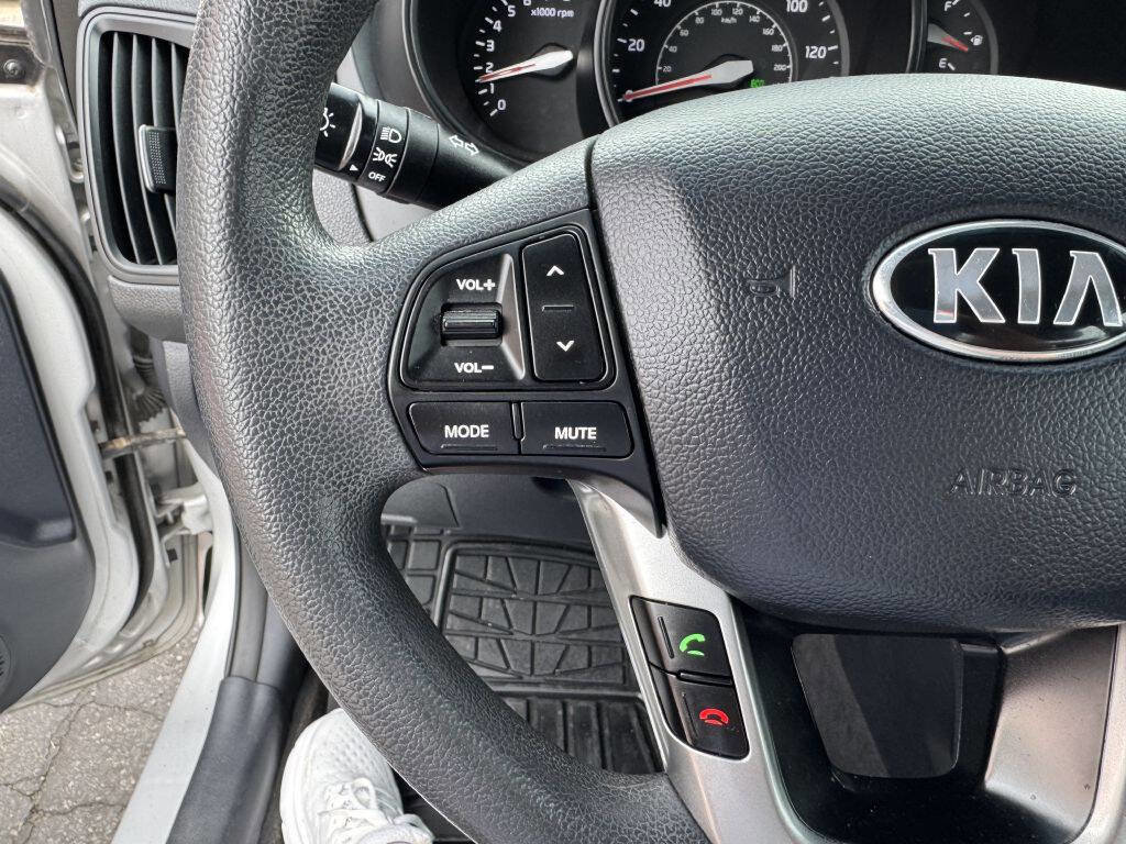 Used 2015 Kia Rio LX image 13