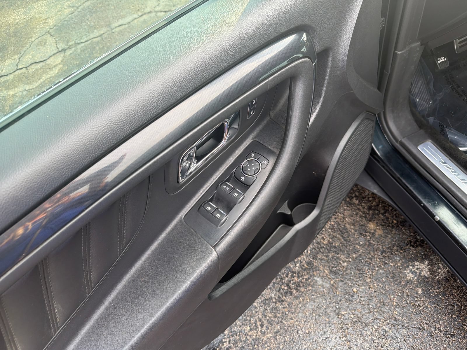 Used 2014 Ford Taurus SHO AWD/4WD image 13