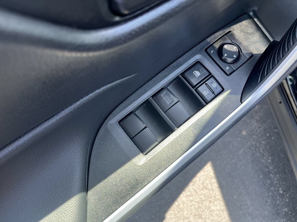 Used 2024 Toyota RAV4 LE AWD/4WD image 19