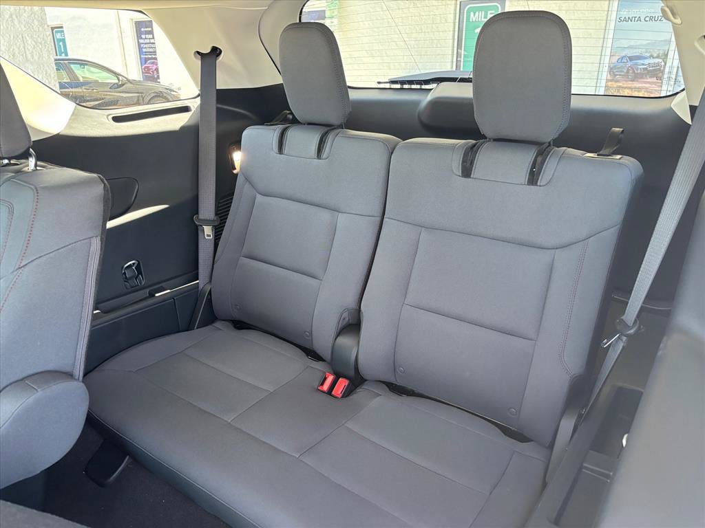 New 2026 Ford Explorer Active RWD image 11