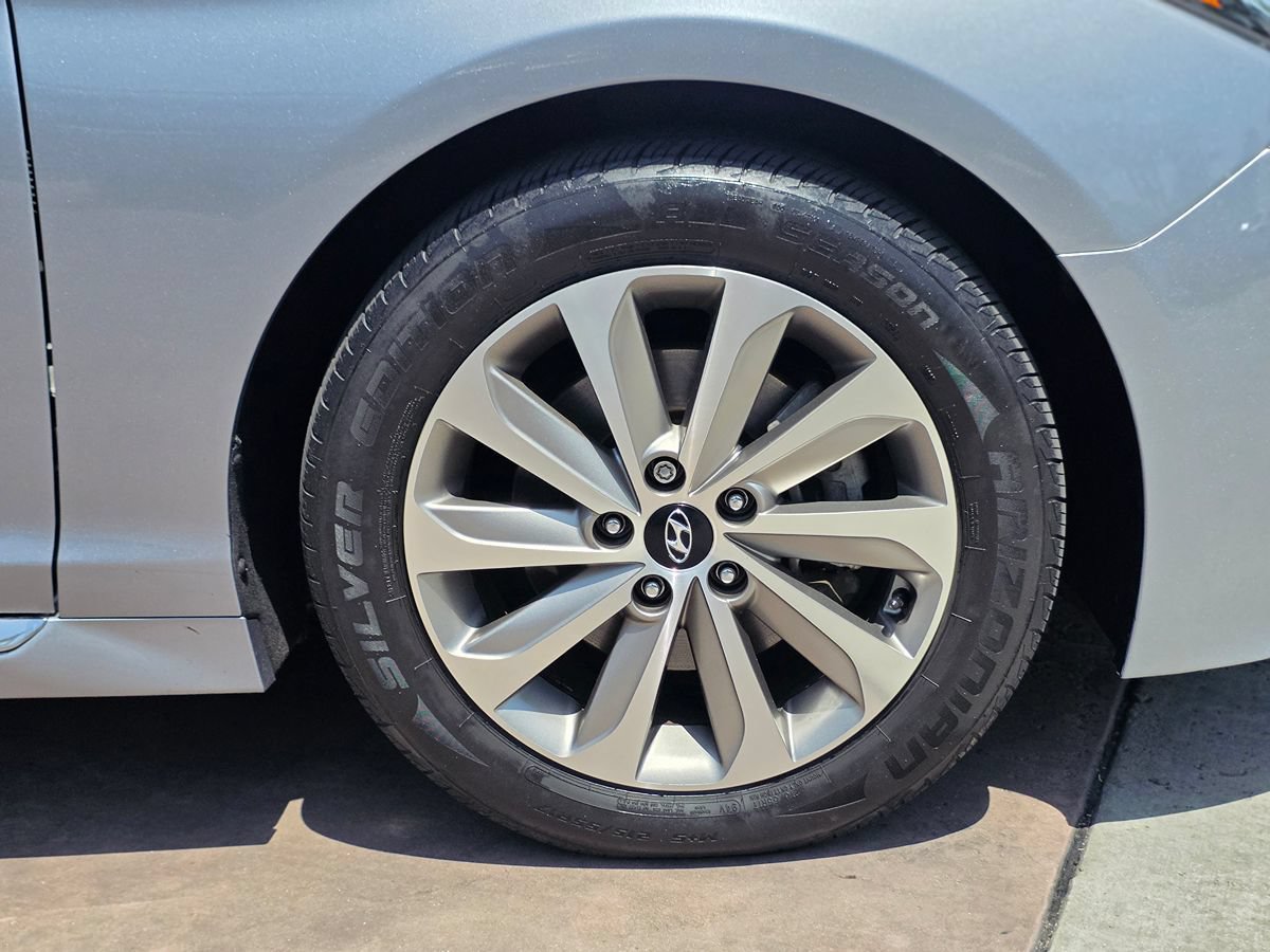 Used 2015 Hyundai Sonata Sport w/ Option Group 03 FWD image 13