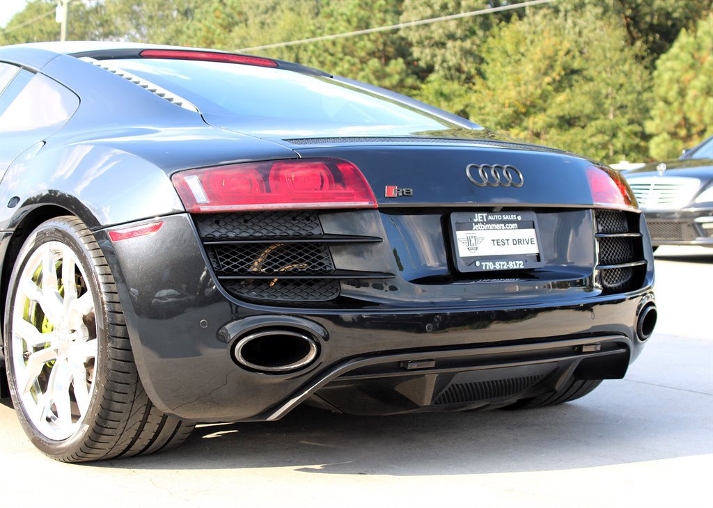 Used 2010 Audi R8 V10 image 11