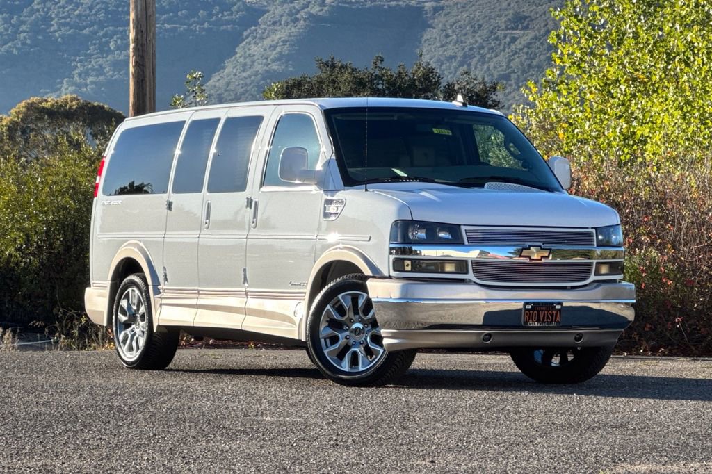 Used 2023 Chevrolet Express 2500 RWD image 2