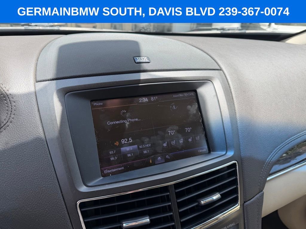 Used 2013 Lincoln MKT AWD image 24
